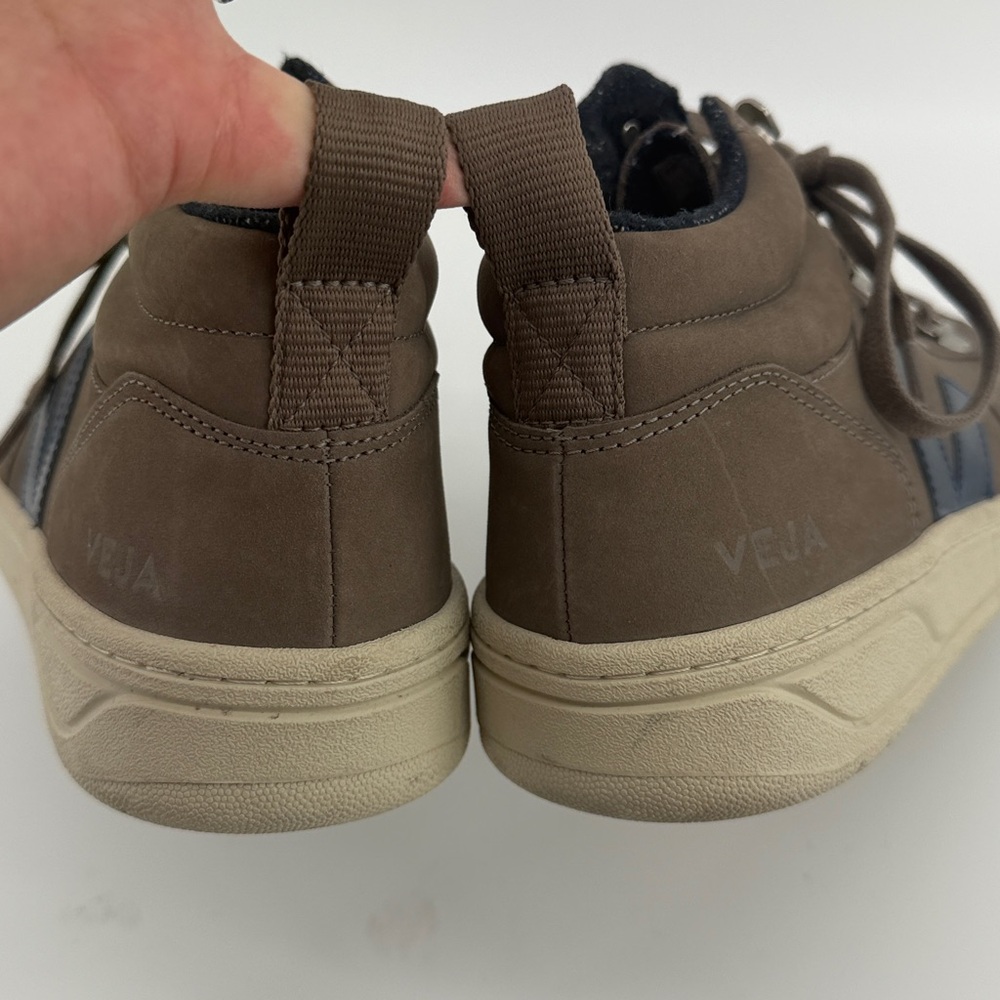 Veja Roraima Women’s Sneakers in Nubuck Moonrock Nautico 9 S62 - Picture 4 of 7